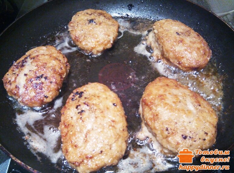 Как приготовить домашние котлеты из мясного фарша